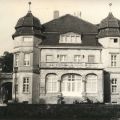 Ehemaliges Schloß, Hauptgebäude des Bildungszentrums der Staatl. Versicherung - 1978