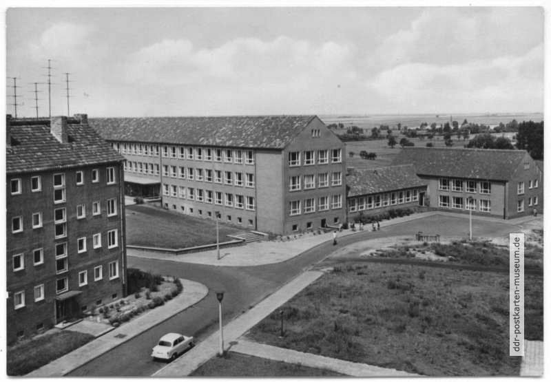 Wolfen-Nord, Erich-Weinert-Oberschule - 1972