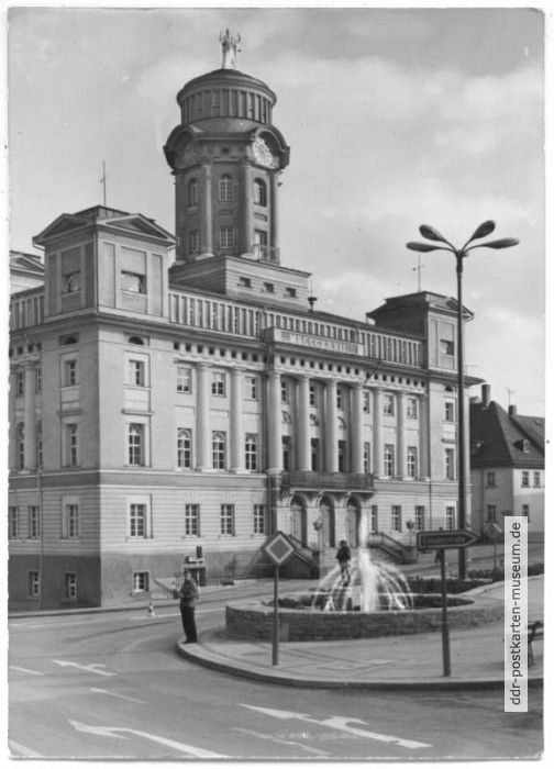 Rathaus und Karpfenpfeiferbrunnen - 1971