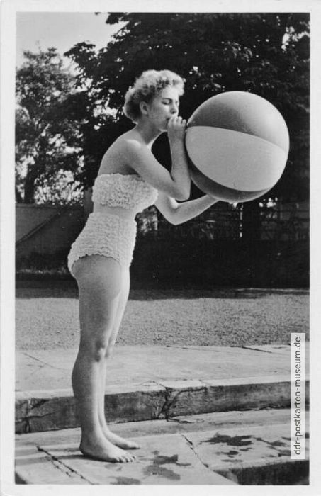 Mädchen mit dem Gummiball - 1956