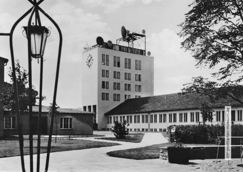Hauptgebäude vom Deutschen Fernsehfunk in Adlershof - 1963