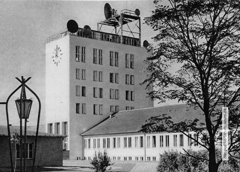 Hauptgebäude mit Fernsehstudios vom Deutschen Fernsehfunk - 1962