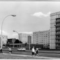 Neubauten an der Leninalle, HO-Kaufhalle - 1972