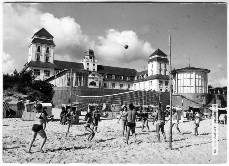 Kurhaus Binz mit Strand - 1978