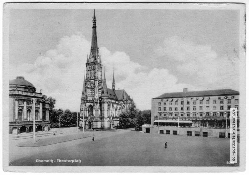 Theaterplatz mit Theater, Petrikirche und Hotel "Chemnitzer Hof" - 1952