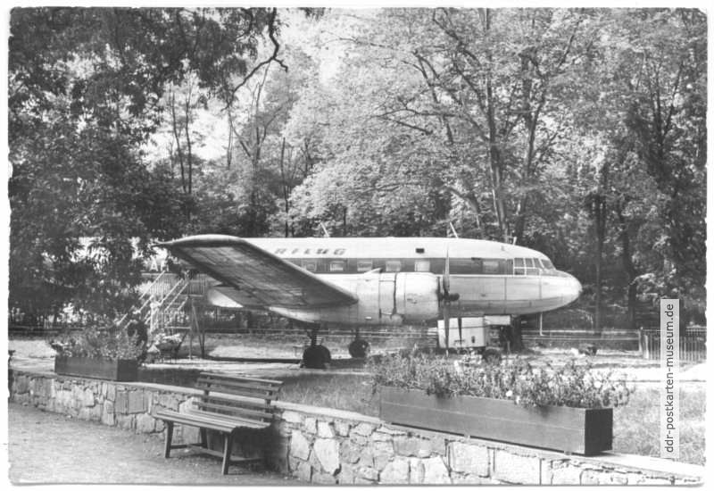 Flugzeugcafe IL 14 im Lehrpark für Tier- und Pflanzenkunde - 1975