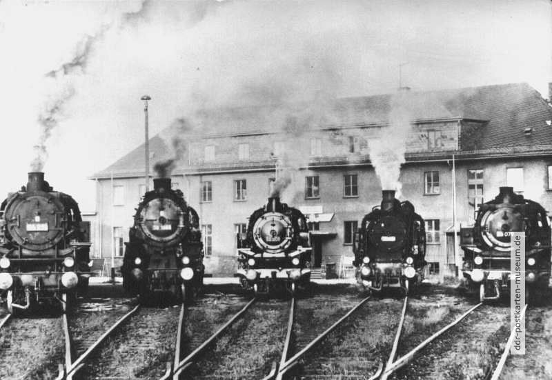 Dampfloks der Baureihen 86, 58 und 75 im Bahnbetriebswerk Aue - 1983
