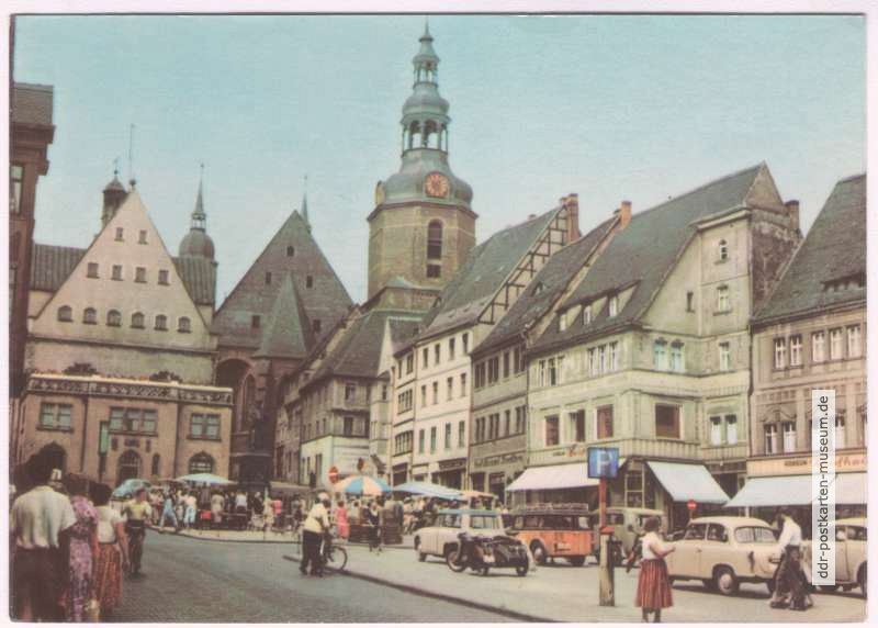 Marktplatz mit Rathaus, Kirche - 1960