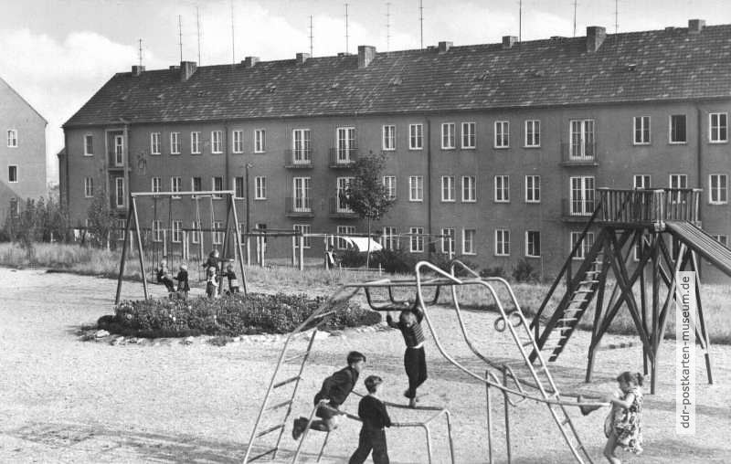 Kinderspielplatz in der Ernst-Thälmann-Siedlung - 1961