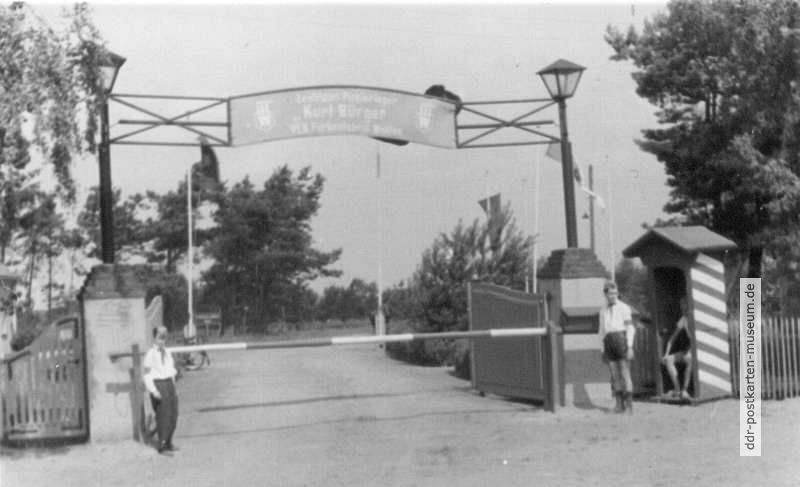 Eingang vom Zentralen Pionierlager "Kurt Bürger" bei Parchim - 1970