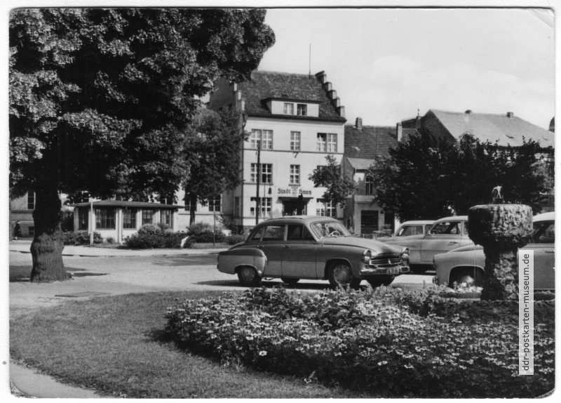 Ottomar-Geschke-Platz, Stadthaus - 1963 / 1976