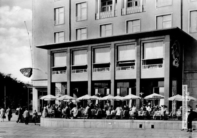 Dresden, "Ring-Cafe" mit Terrasse - 1960