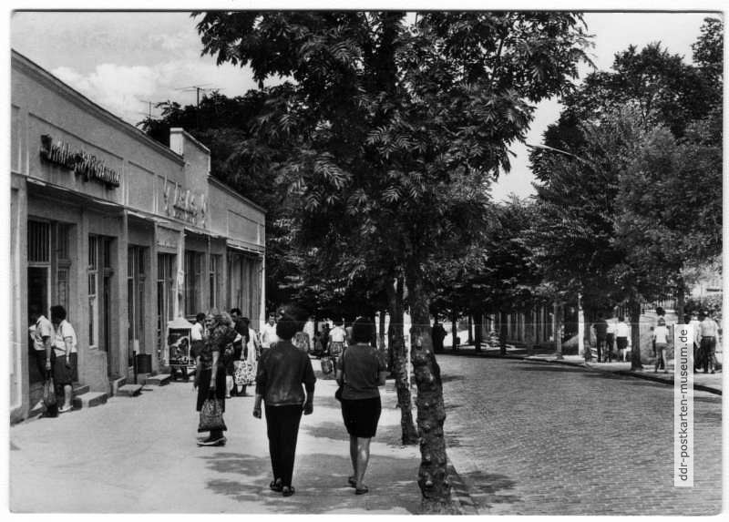 Hauptstraße mit Lichtspieltheater - 1970