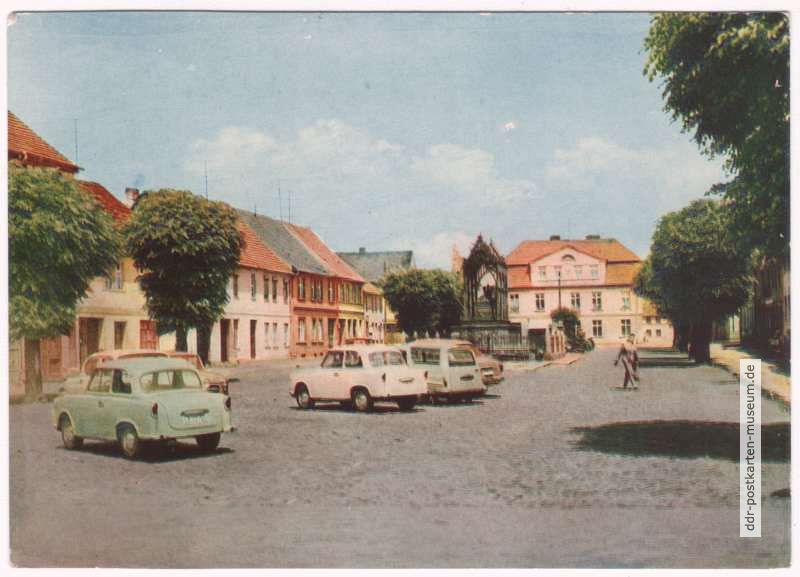 Schinkelplatz mit Luisendenkmal - 1967