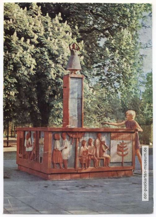 Sorbenbrunnen im Schloßhof - 1971