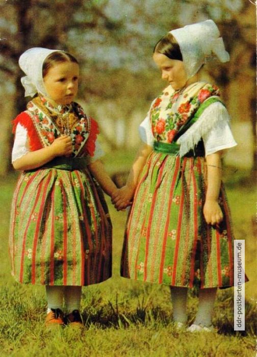 Sorbische Kinder in Hoyerswerdaer Tracht - 1983