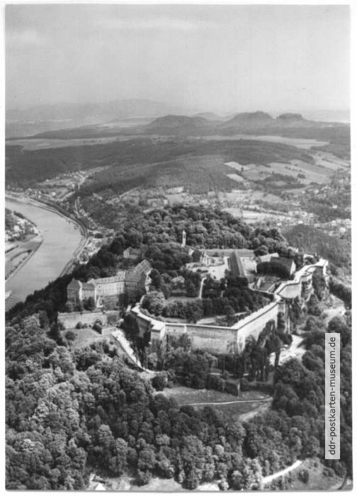 Blick auf die Festung Königstein aus etwa 600 m Flughöhe - 1973