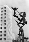 Bronzeplastik "Taubenflug" von Rudolf Hilscher in Halle-Neustadt - 1975