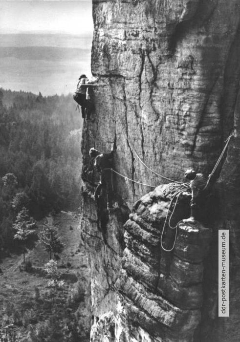 Bergsteiger an der Barbarine-Talseite des Pfaffenstein - 1980