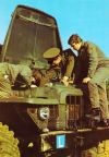 Fachmännische Hilfe vom Soldat der Roten Armee - 1979