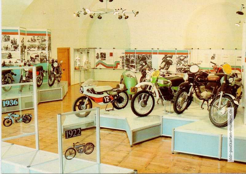 Motorradmuseum Augustusburg, Großer Saal mit Zweitakt-Motorrädern "MZ" - 1984