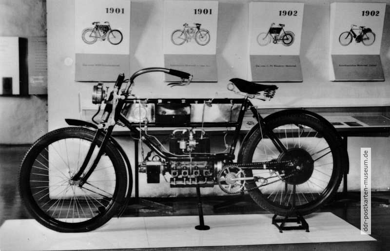 Motorradmuseum Augustusburg, 1910 gebautes Vierzylinder-Motorrad - 1972
