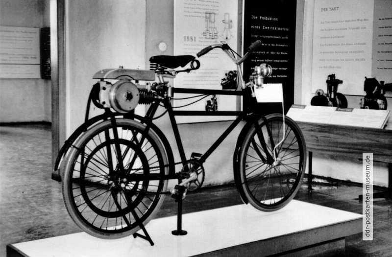 Motorradmuseum Augustusburg, 1921 erbautes DKW-Fahrrad mit Hilfsmotor - 1972