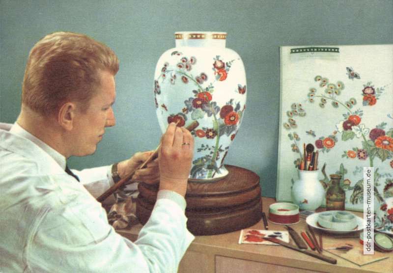 VEB Staatliche Porzellan-Manufaktur, Künstler bei der Indischmalerei - 1964