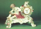 Porzellansammlung, Uhr mit Amor und Täubchenpaar von 1916 T. Helmig - 1984