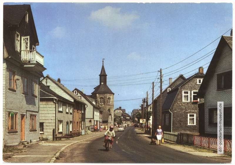 Mittlere Rennsteigstraße mit Kirche - 1987
