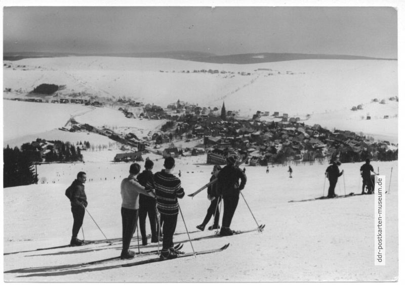 Blick auf Oberwiesenthal vom Übungshang - 1965