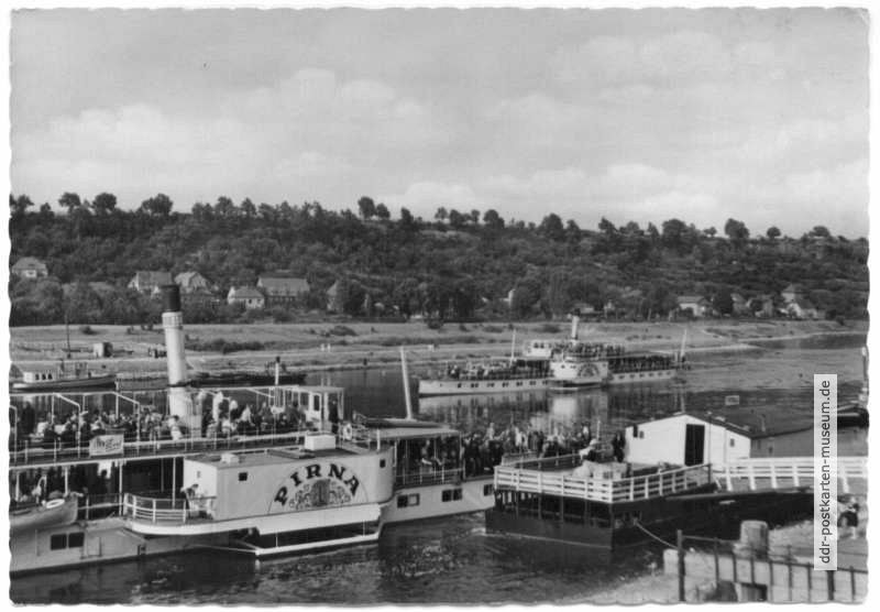 Dampferanlegestelle an der Elbe, M.S. Pirna - 1960