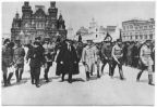 Lenin schreitet am 25.5.1919 auf dem Roten Platz in Moskau die Front der Kampfgruppen der Werktätigen ab - 1970