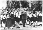 Wilhelm Pieck feiert mit Jungen Pionieren den Internationalen Kindertag am 1. Juni - 1970