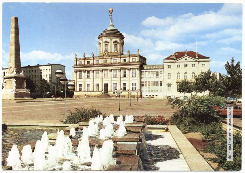 Alter Markt mit Obelisk, Kulturhaus "Hans Marchwitza" - 1987