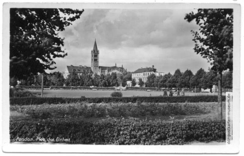 Platz der Einheit, Blick zur Katholischen Kirche - 1954