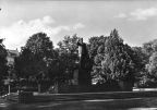 Stalin-Denkmal (Geschenk der Sowjetunion für VEB Stahlwerk Riesa) - 1959