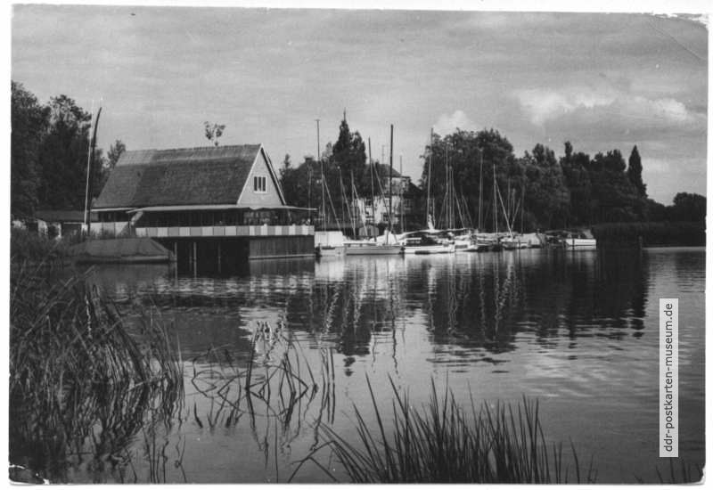 Gaststätte "Seglerheim" mit Seglerhafen - 1965