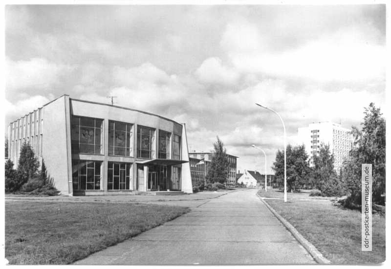 Universität Sektion Schiffstechnik und Studentenwohnheim - 1975