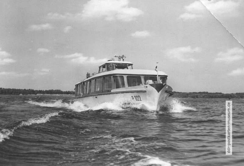 Fahrgastschiff "Bummi" der Weißen Flotte Berlin - 1965
