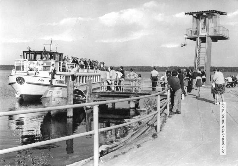 Schiffsanlegestelle vom FDGB- Ferienobjekt Klink, M.S. "Fontane" - 1975