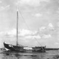 Ausflugssegelboot "Silbermöwe" am Ostseestrand - 1967