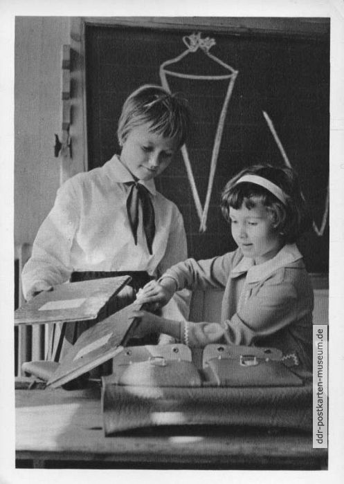Postkarte zum Schulanfang von 1967 - Verlag Gebrüder Garloff