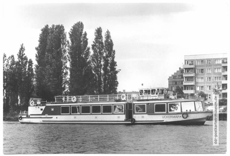 Fahrgastschiff "Uckermark" - 1987