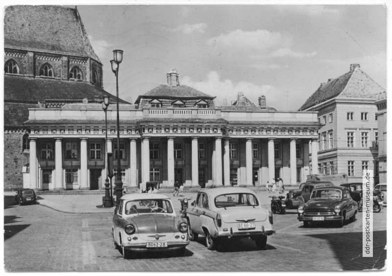 "Neues Gebäude" am Markt - 1963