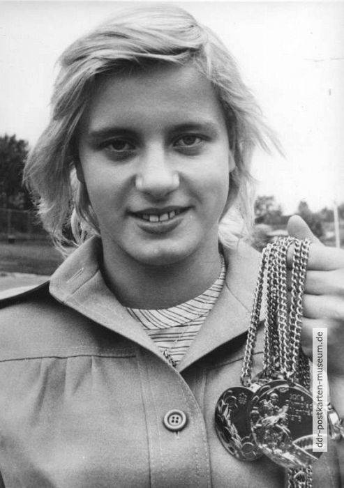 Kornelia Ender (SC Chemie Halle), 1976 zweifache Olympiasiegerin im Schwimmen - 1976-2