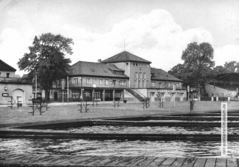 Verbandsgebäude des DRV an der Regattastrecke in Berlin-Grünau - 1965
