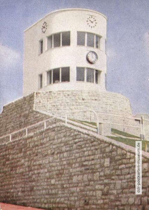 Zeitnehmer- und Sprecherturm vom Walter-Ulbricht-Stadion - 1951