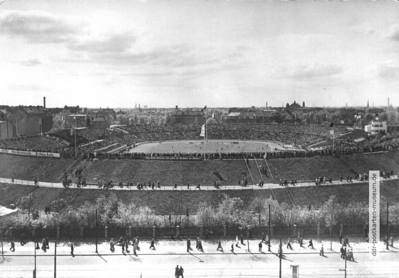 Fußballspiel im Walter-Ulbricht-Stadion - 1958