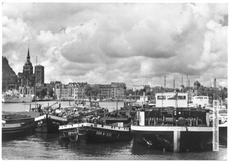 Lastenkähne im Stralsunder Hafen - 1966